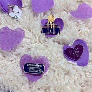 Taylor Swift Pins